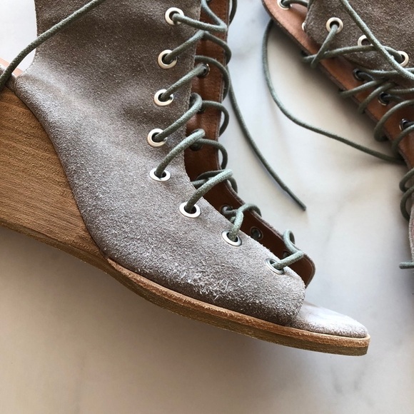 Jeffrey Campbell Carolyn Lace-Up Wedge Sandal Tan - Picture 12 of 13